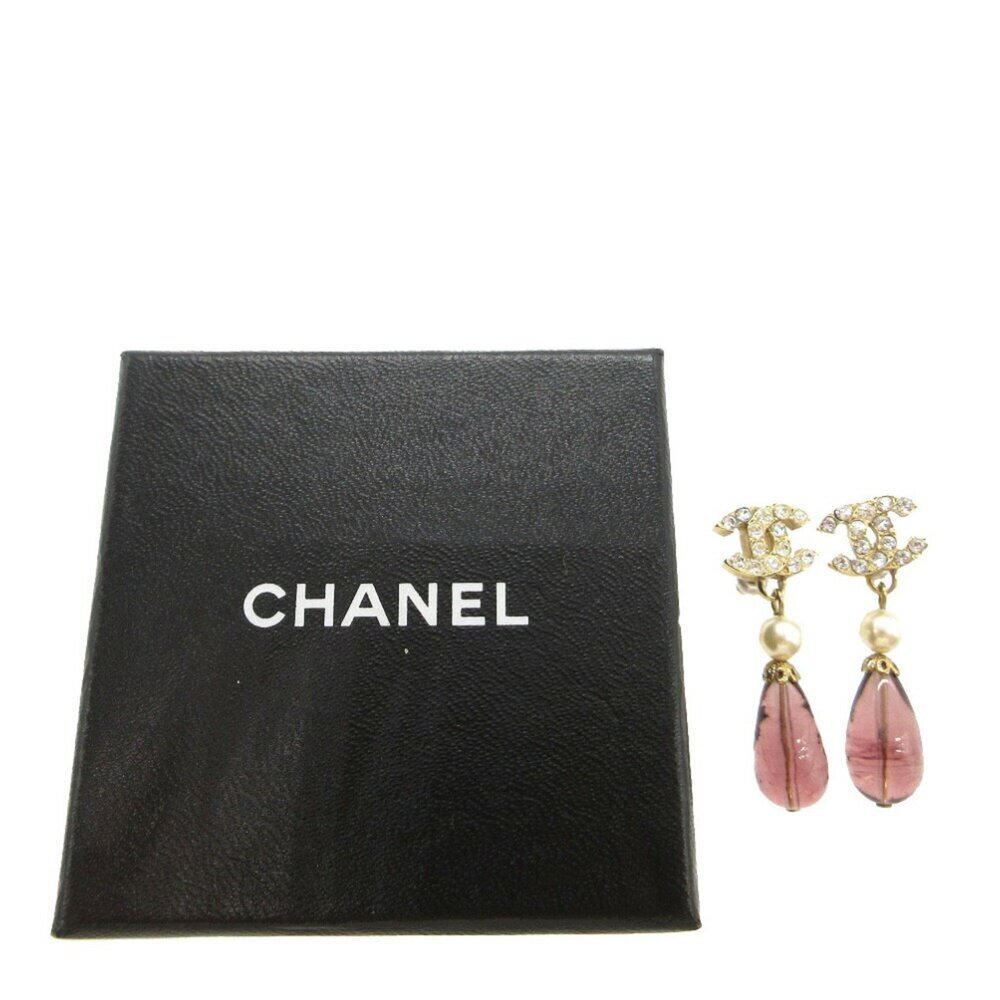 CHANEL White Pearl Logo Earrings - Picture 3 of 5